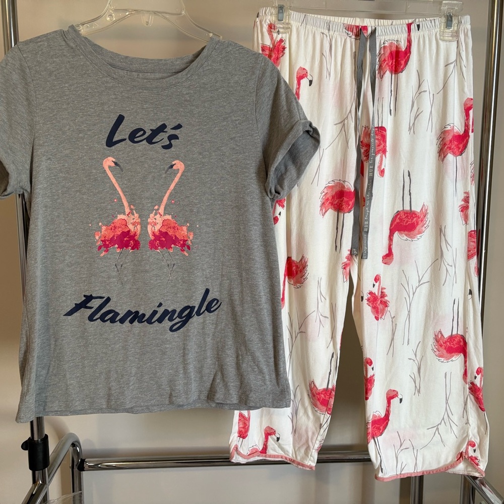 Crown & Ivy Gray and Pink Flamingo Girls Pajama Set